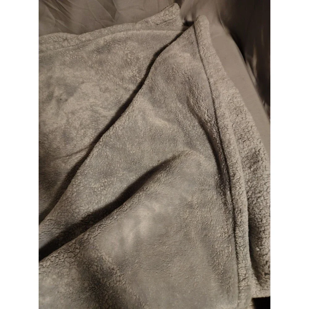 Better Homes & Garden Grey Polyester Blend Textured Soft Throw Blanket 50